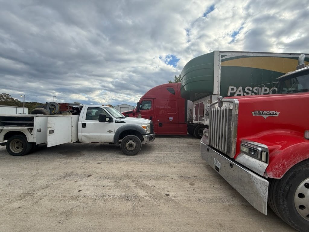 Roadside semi-truck repair by mobile mechanic